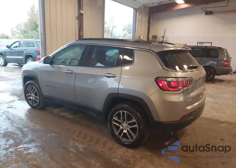 2018 Jeep Compass Latitude 4X4 из США, поврежденный, VIN 3C4NJDBB3JT375975